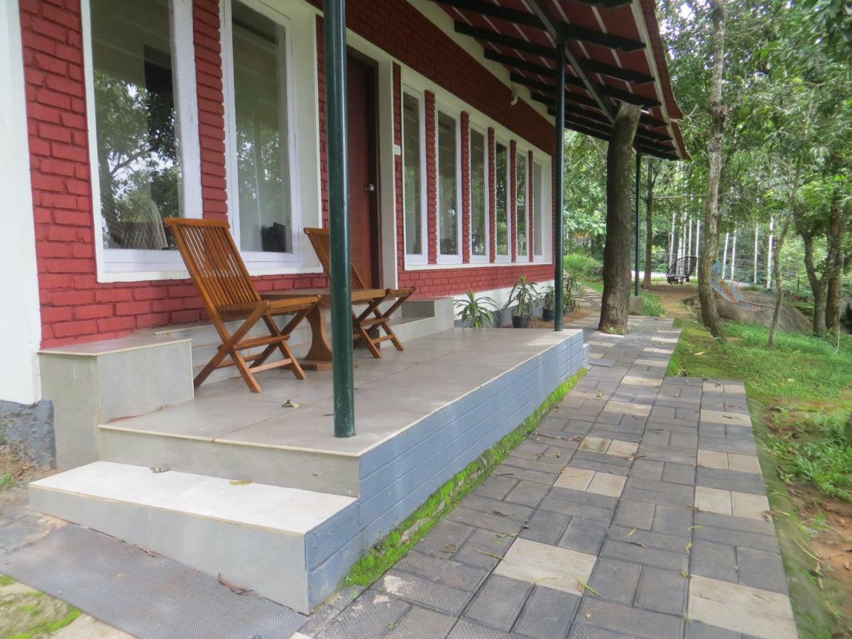 Rockville Hotel Sultan Bathery Exterior photo